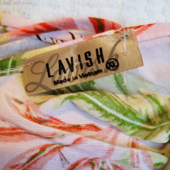 BLOUSE 👚 - Picture 3 of 3